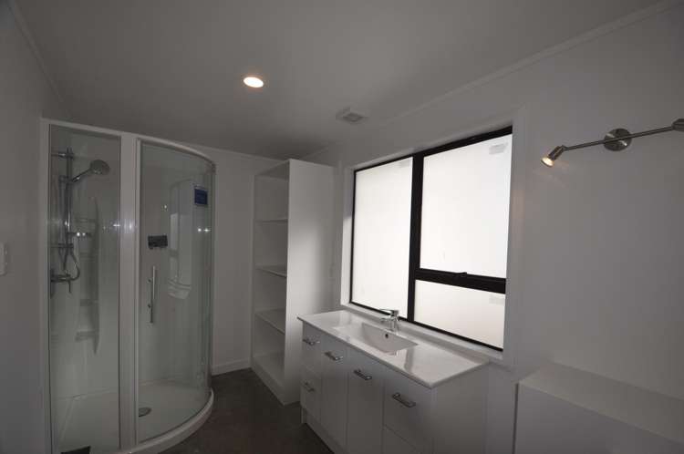 8 Awatere Place Snells Beach_15