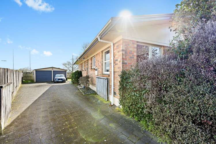 6 Margaret Place Deanwell_1