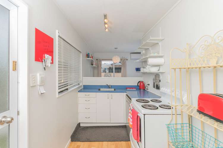 57 Meadowvale Rise Titirangi_9