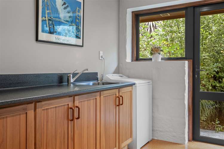 43 Pembertons Road Sefton_16