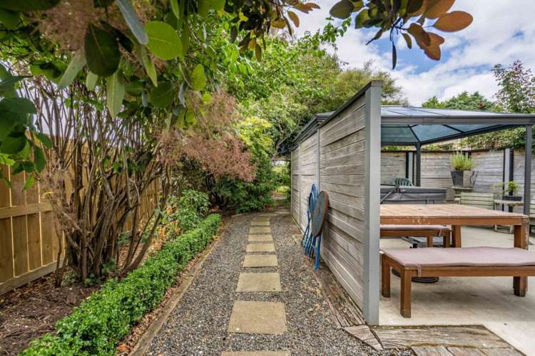 775 Queens Drive Waikiwi_30