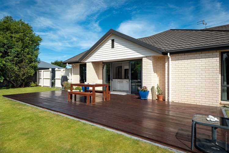 227 Southfield Drive Lincoln_24