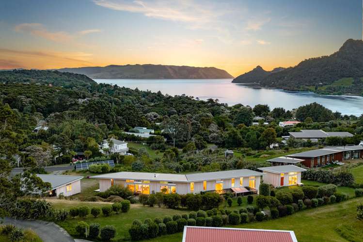 38 Upland Road Huia_4