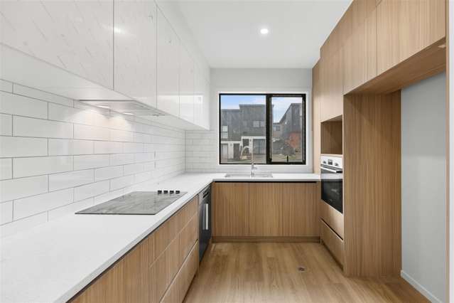 Fresh & Fab: 2-Bed in West Auckland!