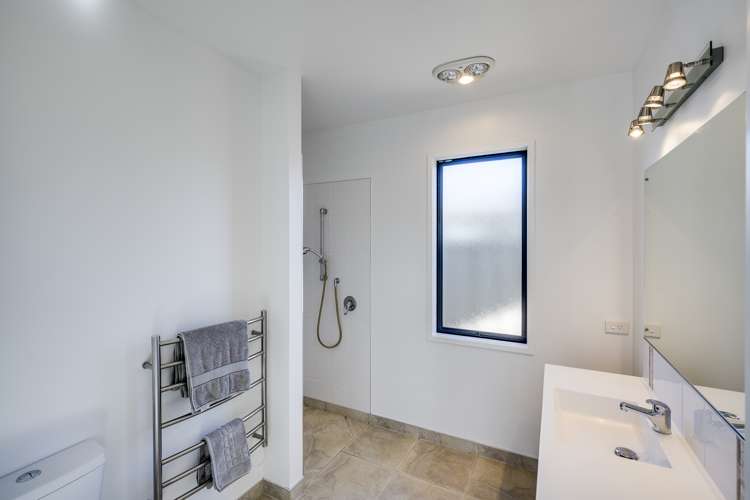 11 Pania Place Poraiti_12