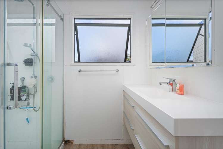 8a South Highway Whitianga_13