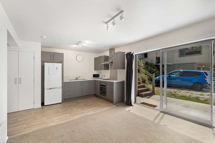 36 Huff Street Queenstown_17