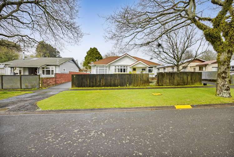 18 Percy Avenue Stratford_12