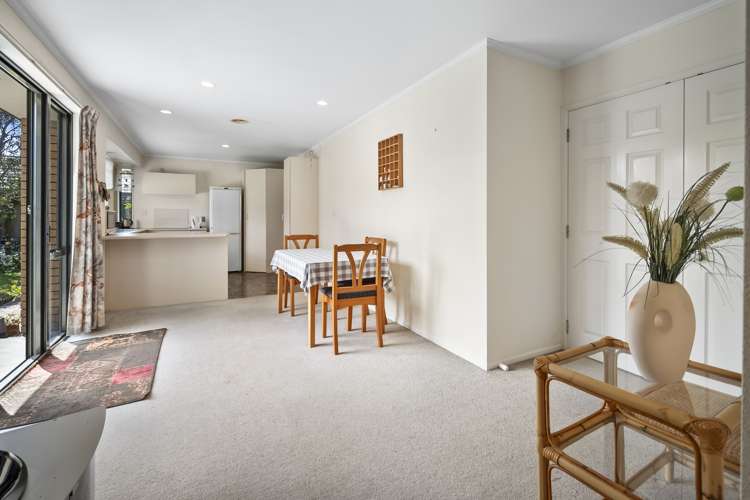 78 Amberley Avenue Highbury_10