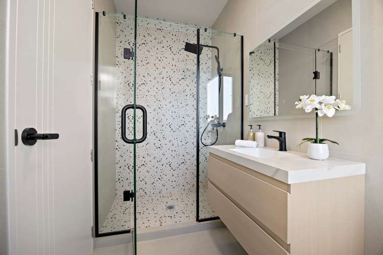 8/41 Seaside Avenue Waterview_10