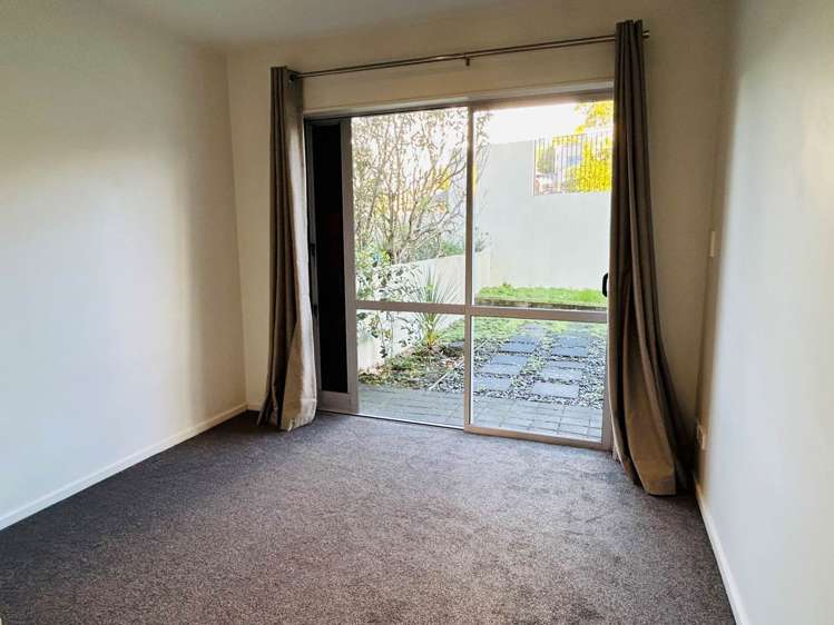 E2/71 Spencer Road Oteha_10