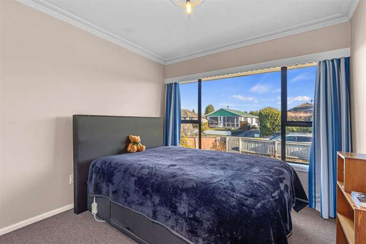 23 Oriana Crescent Hornby_8