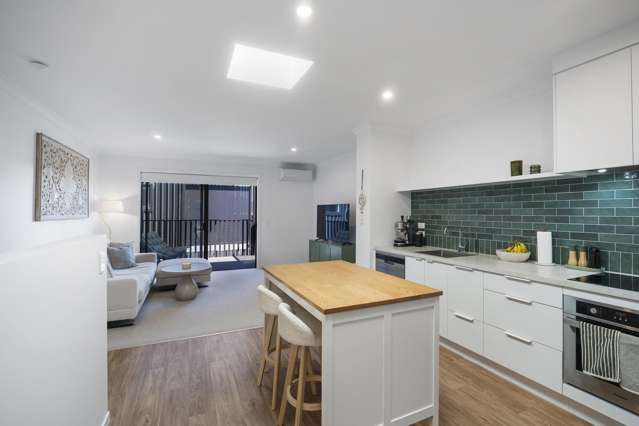 Contemporary Comfort, Effortless Living