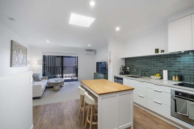 24 Constellation Way_0