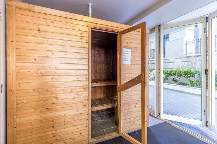 710/10 Waterloo Quadrant Auckland Central_13