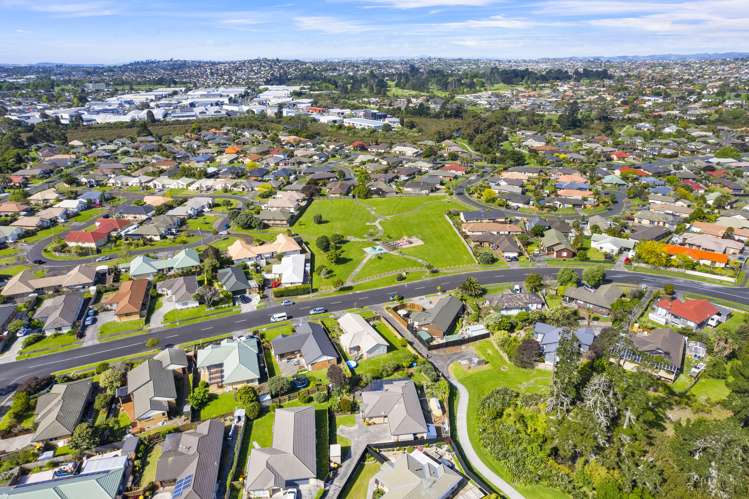 10 Lutana Place Pakuranga Heights_28