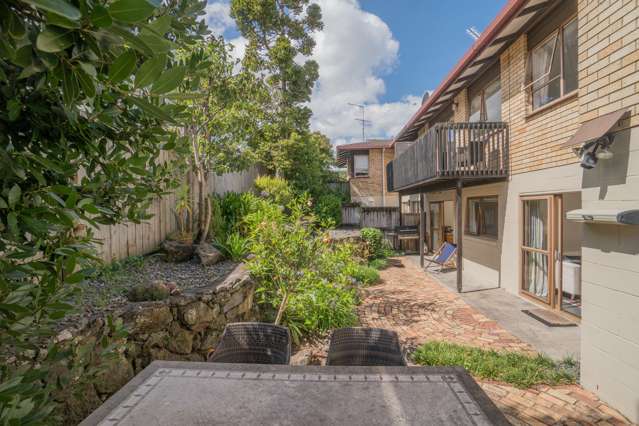 2/57 Rawhiti Road One Tree Hill_2