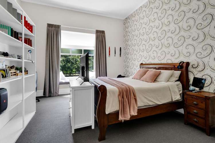 76 Glover Road Hawera_16