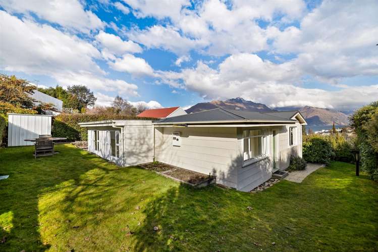 89 Hallenstein Street Queenstown_21