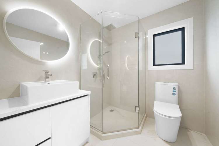 8/20 Bentley Road Otara_8