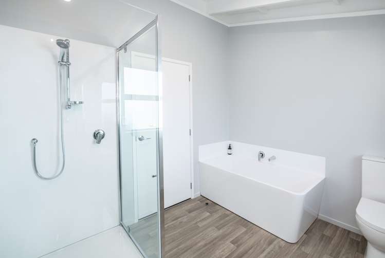 59 Western Lake Road Featherston_21