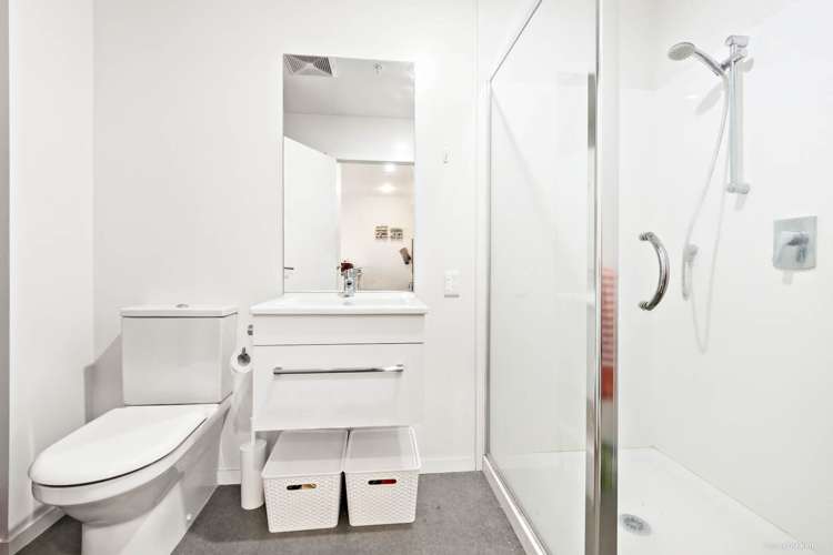 709/20 Mccrae Way New Lynn_8