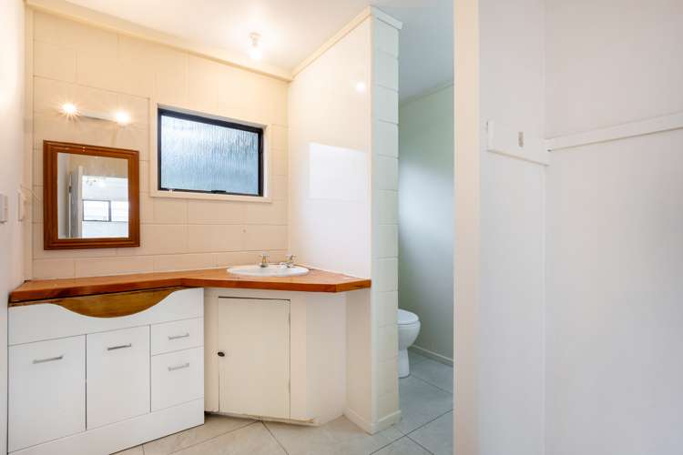 2/90 Browns Bay Road Rothesay Bay_21