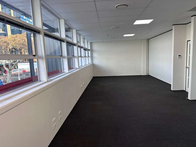 Tenancy 3/63 Devonport Road Tauranga Central_5