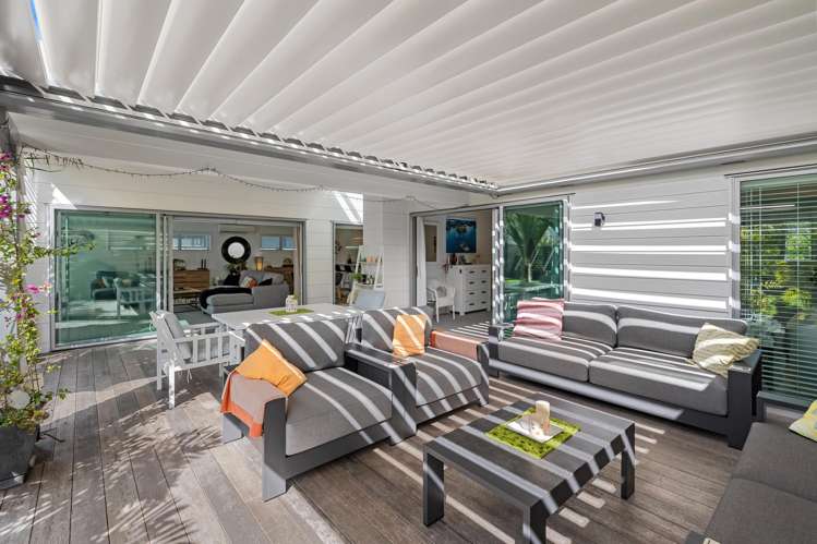 6 Fred Carr Place One Tree Point_16