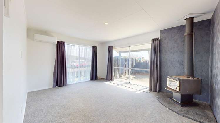 65 Meadowvale Drive 10516_1
