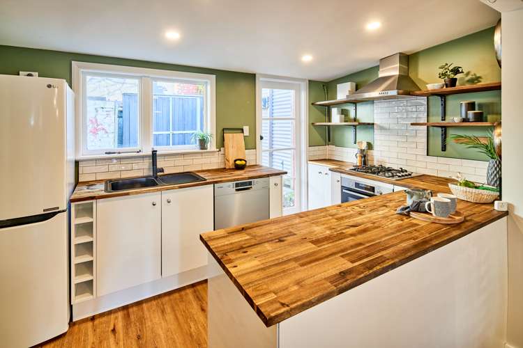 197 Marine Parade Seatoun_9