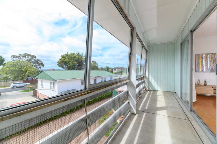 32 Vera Road Te Atatu South_24