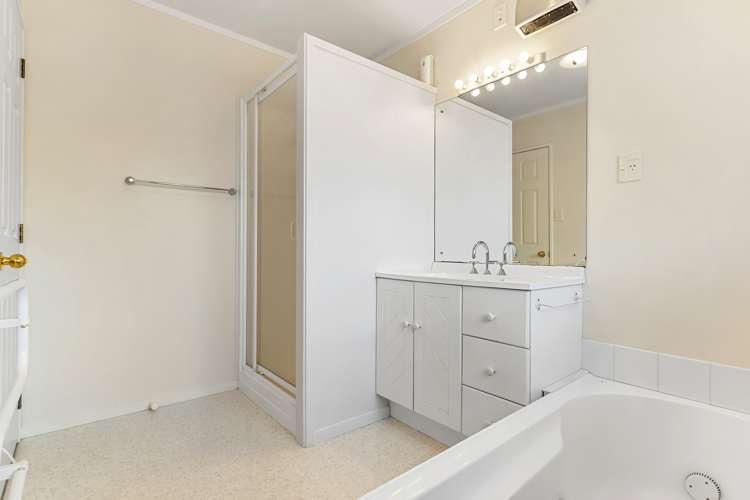 10 Lochend Place Highland Park_11