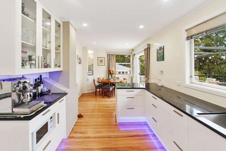 37 Derwent Crescent Titirangi_7