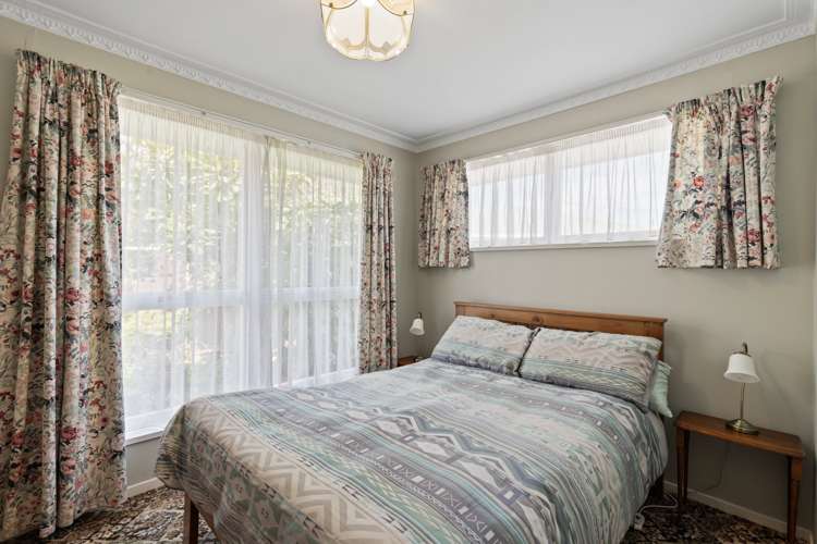 2/4 Gothic Place Ilam_8