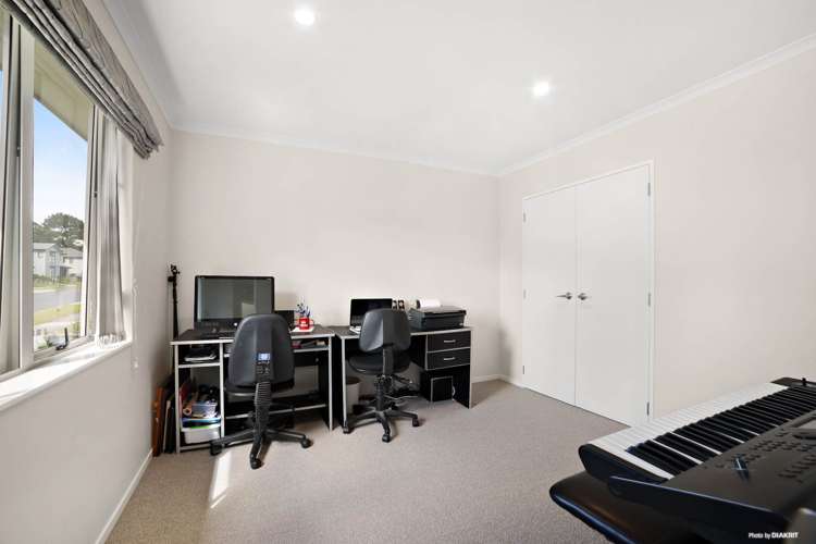 52 Mackay Drive Greenhithe_11