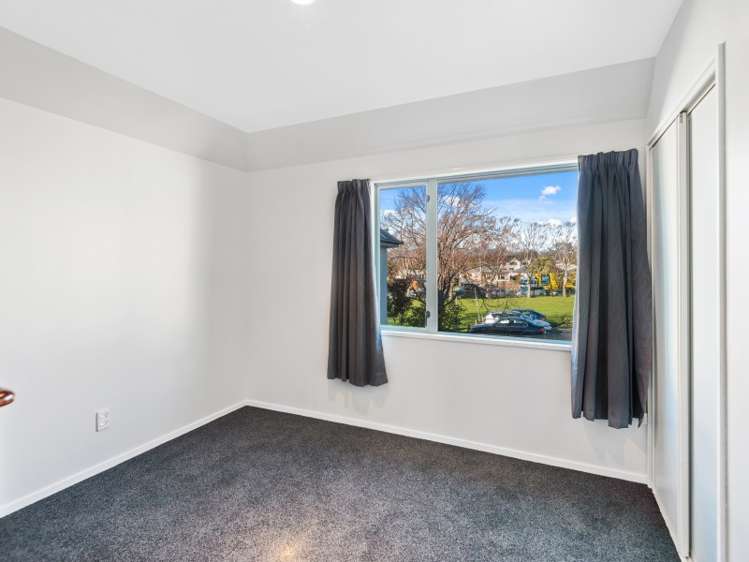 2/19 Longley Place Addington_6