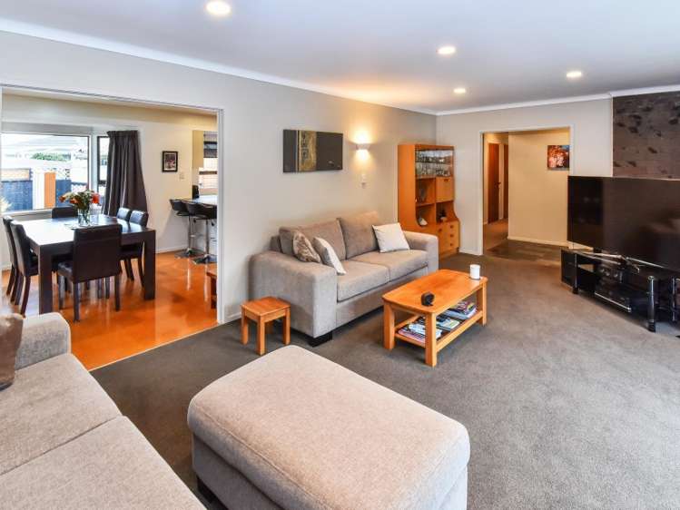 7 Idesia Place Totara Heights_13