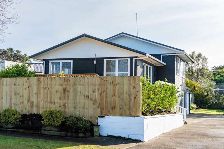 5 Montague Place Onerahi_25