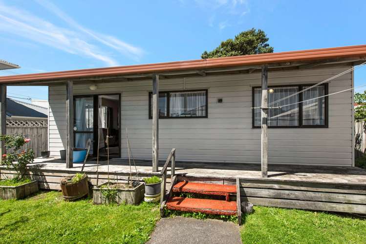 68 Kauri Street Miramar_17