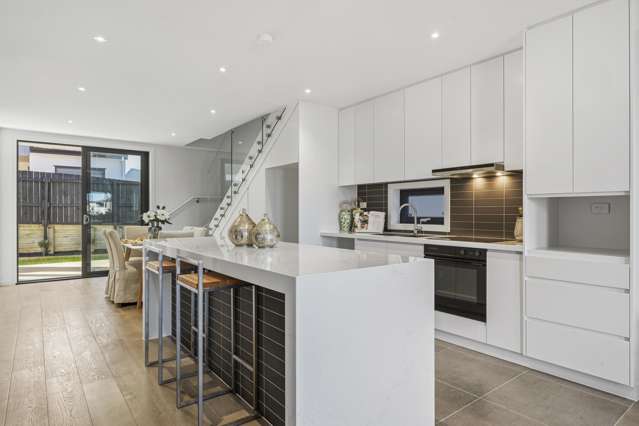 24,32,50 Farranfore Road Opaheke_4