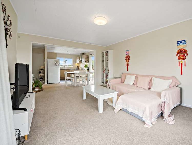 1 Glenbury Place Massey_5
