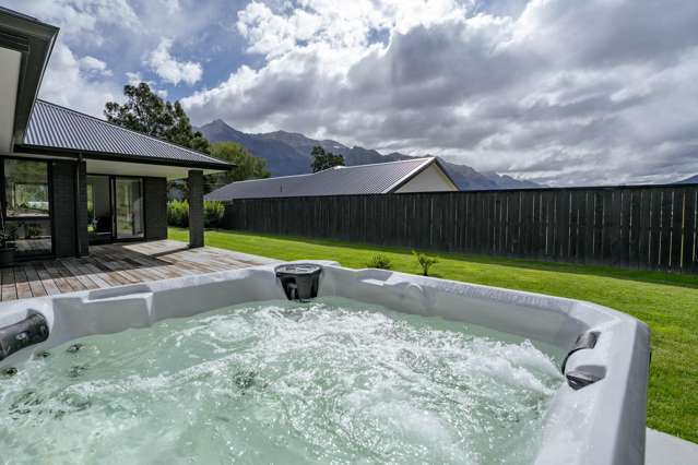 11 Walter Place Glenorchy_4