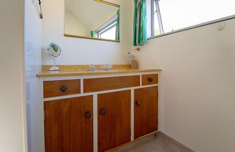 42a Churchill Avenue Richmond_13