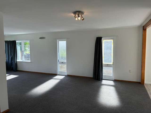 58 Sutton Crescent Papakura_2