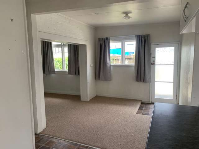 2A Armstrong Avenue 11608_3