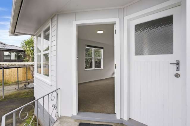 1 & 2/47 Felton Mathew Avenue Saint Johns_2