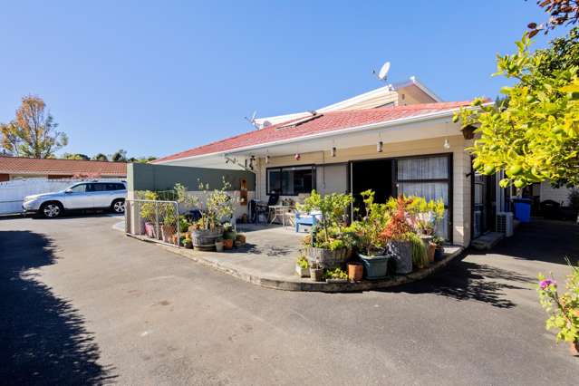 Relocating vendor, a golden opportunity for buyers