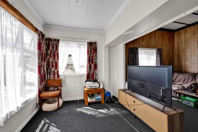 49 Collins Street Hawera_12