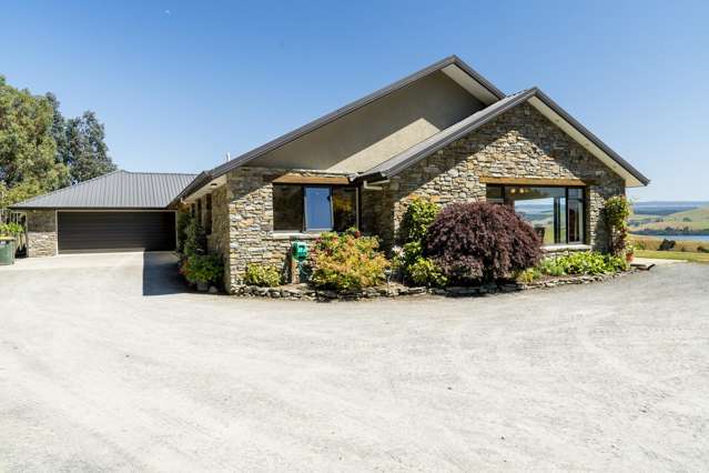 67 Surrey Heights Road Waihola_4